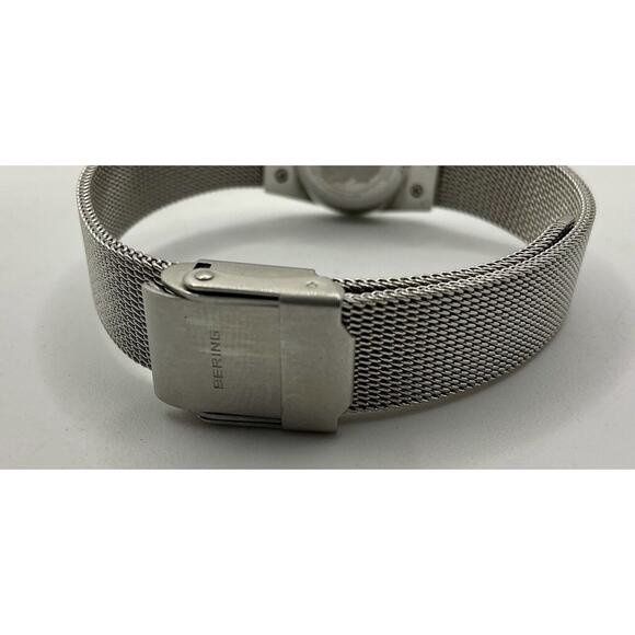 BERING Women’s Wristwatch Classic | brushed silver | 11927-004 Sapphire Crystal main image 4